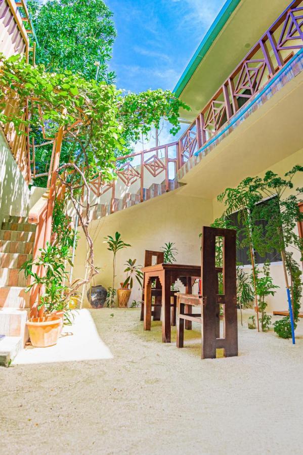 Hotel Water Seven Maafushi Extérieur photo
